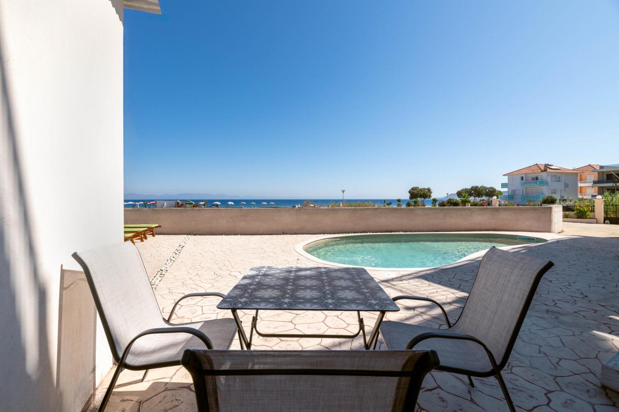 White&Blue Luxury Suites Ιαλυσός Ρόδος Εξωτερικό φωτογραφία