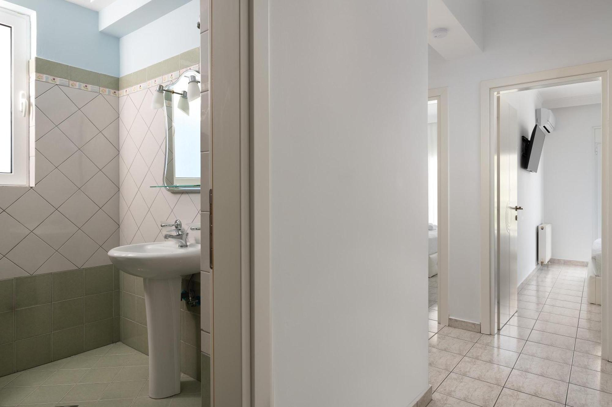 White&Blue Luxury Suites Ιαλυσός Ρόδος Εξωτερικό φωτογραφία