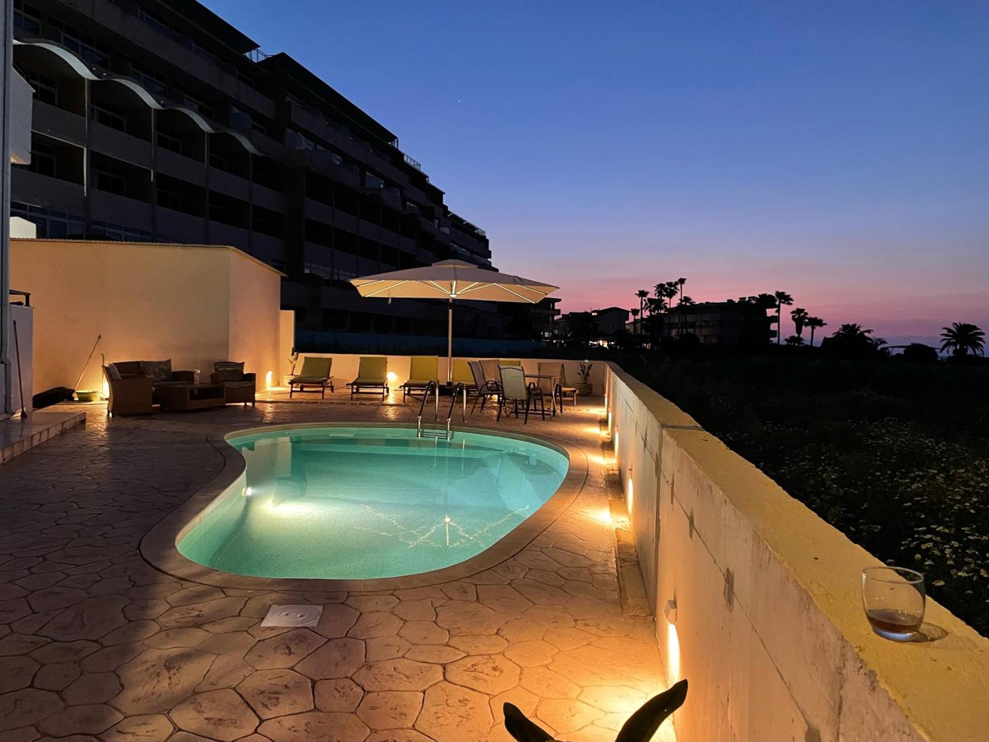 White&Blue Luxury Suites Ιαλυσός Ρόδος Εξωτερικό φωτογραφία